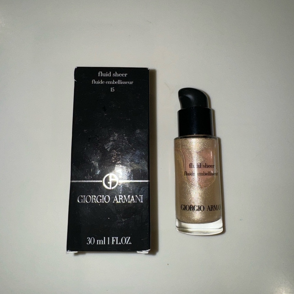 Giorgio Armani Gold Highlighter Makeup